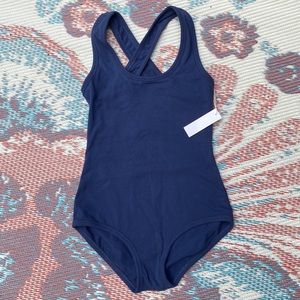 ARQ Cleo Leo Size Small